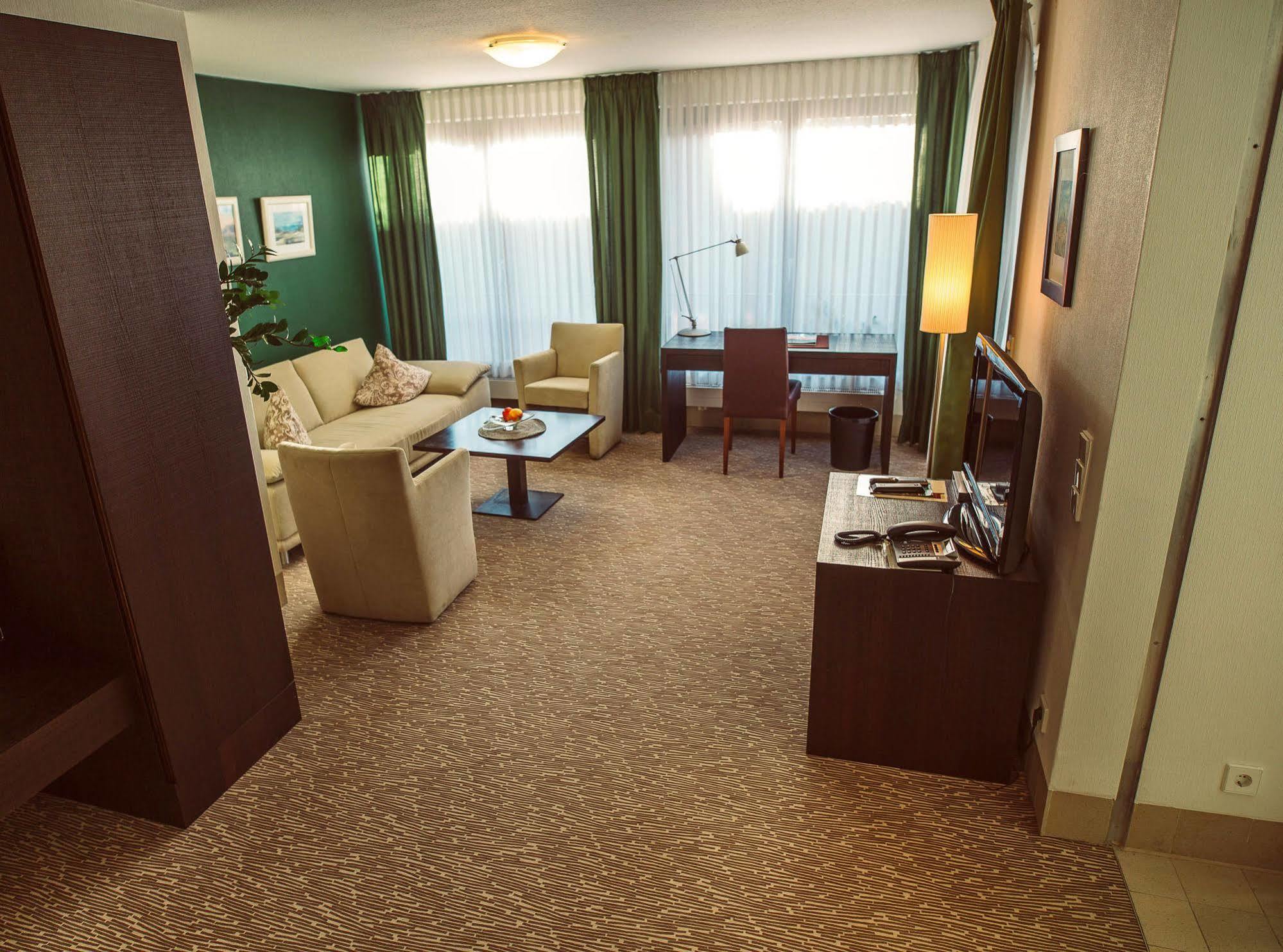 Lindenhof Hotel Tepe ダンメ エクステリア 写真