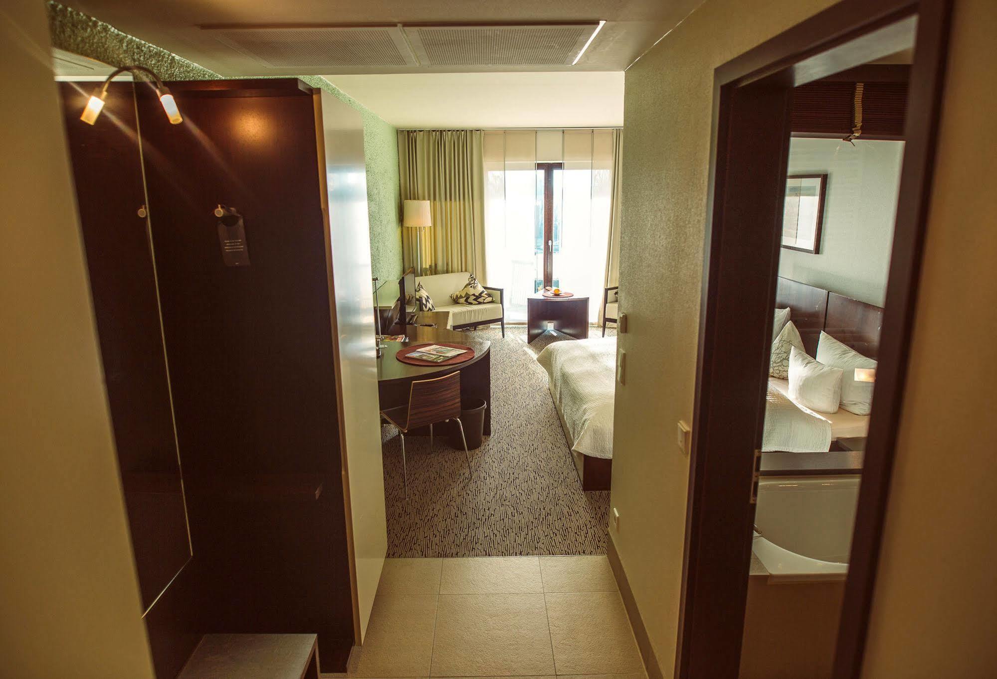Lindenhof Hotel Tepe ダンメ エクステリア 写真